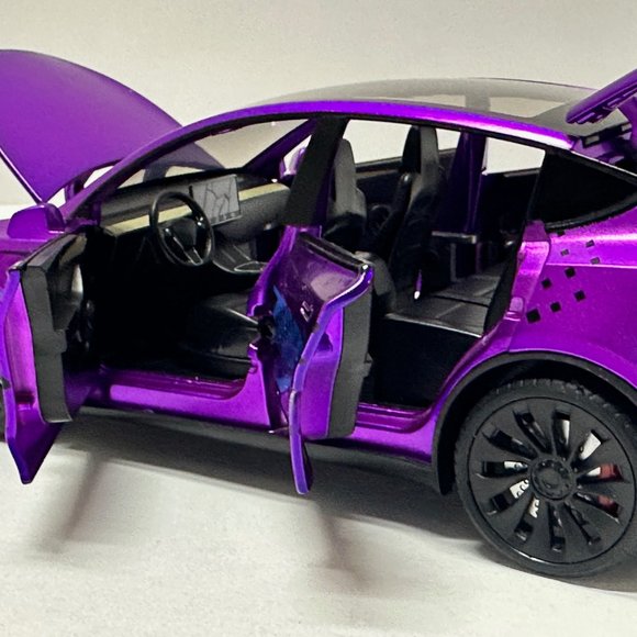 1:24 Tesla Model Y Diecast With Headlight & Taillight LED Purple Game for PEACE - Picture 7 of 9